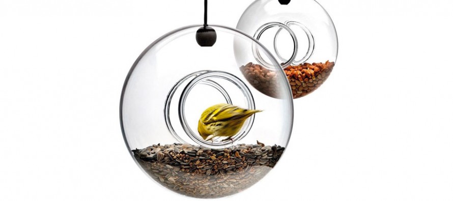 Sélection Noël : des mangeoires déco pour les petits oiseaux